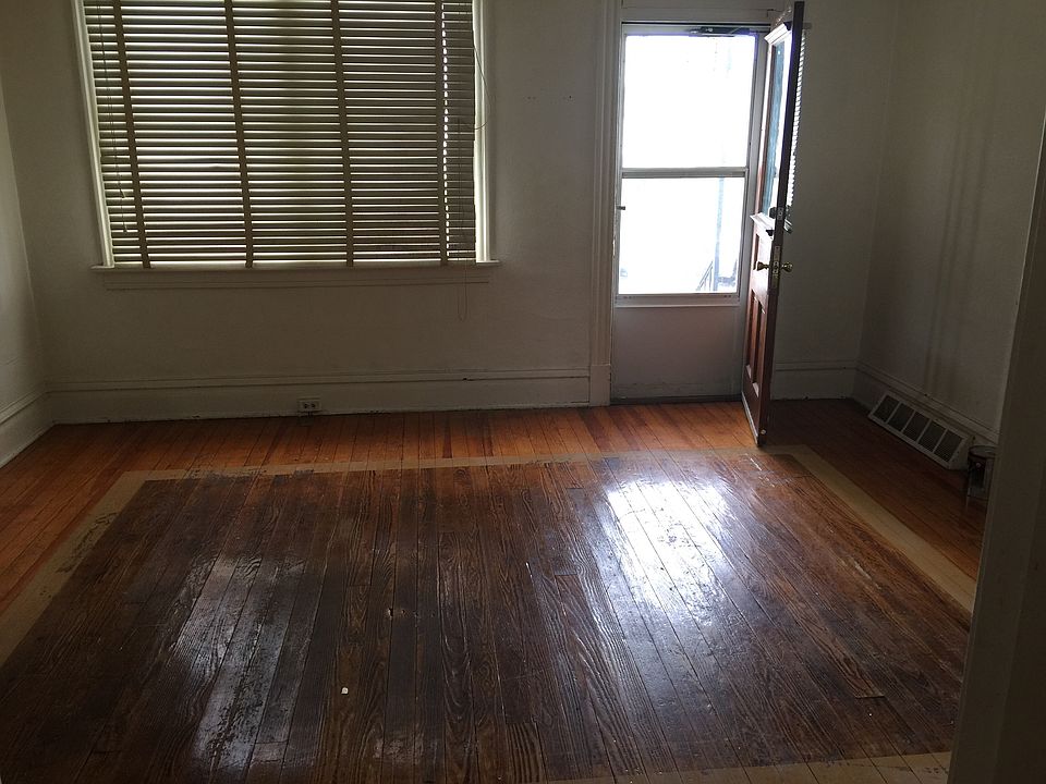 2nd image of 618 Jackson St