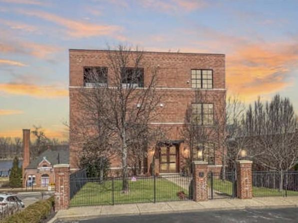 6 E Front St #6, Washington, MO 63090