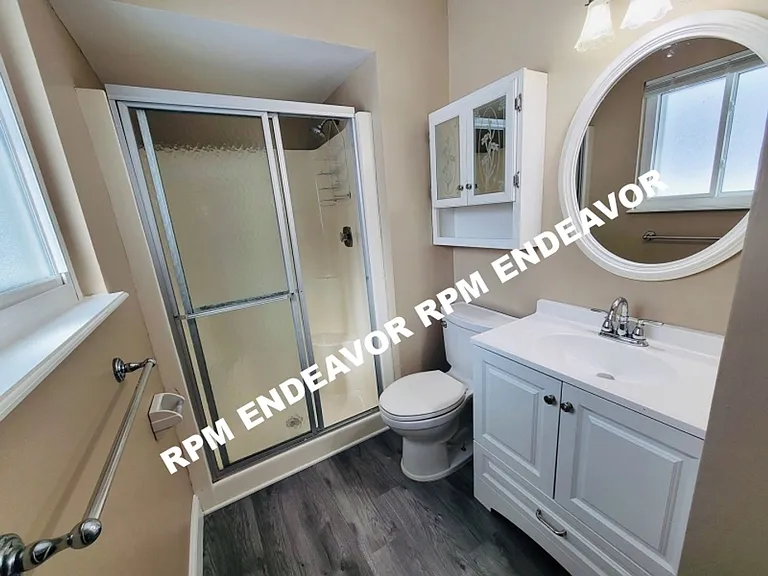 2029 Kentmore Ln — Photo 11