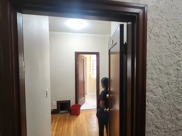 2339 Hilgard Ave #103 — Photo 26