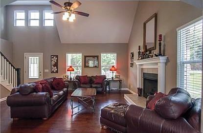 4th image of 1023 Cross Country Dr