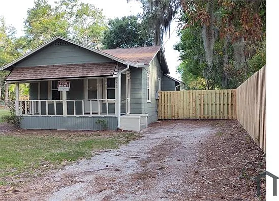 3 bed, 1200 sqft, $1,650 — Photo 1