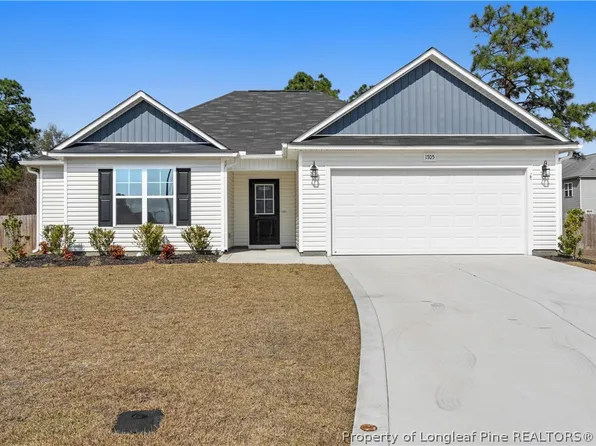 1705 Ragsdale Rd, Hope Mills, NC 28348