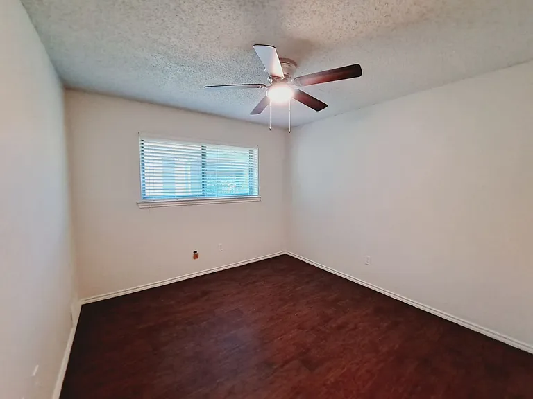 4106 Cedar Creek Dr — Photo 11