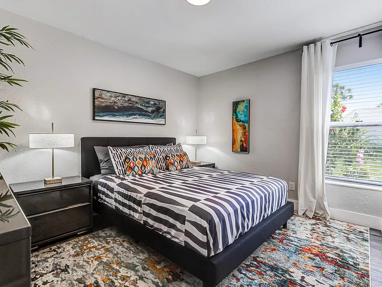 Coral Palms Apartments — Photo 16