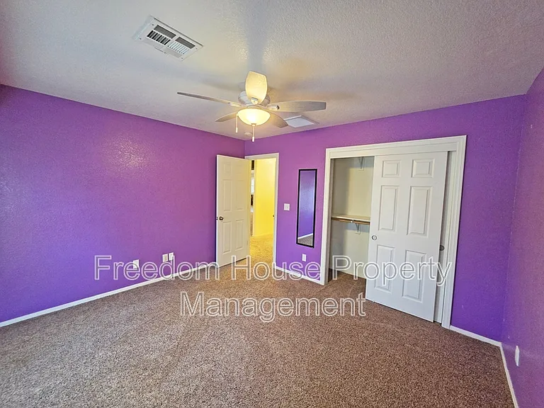 111 Mondale Ct — Photo 31