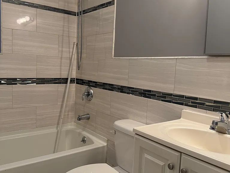 115 Bedford St — Photo 2