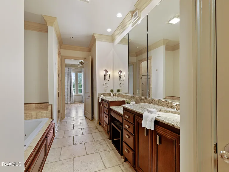 605 Silverstone Rd #204B — Photo 23