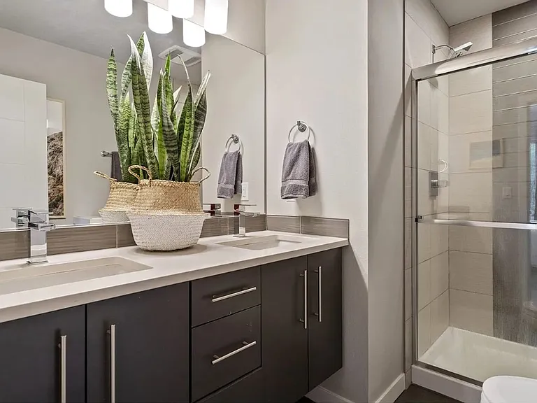 2017 SE Yamhill St — Photo 23