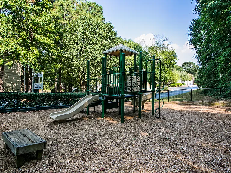 Belmont Crossing Apartment Homes — Photo 53