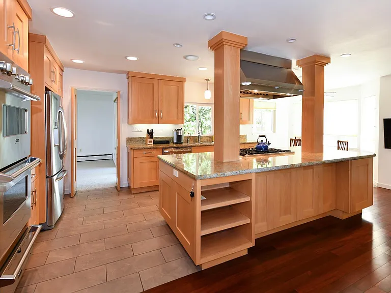 22 Monez Blvd — Photo 7