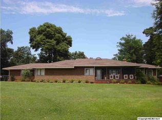 2718 Hilltop Cir, Gadsden, AL 35904