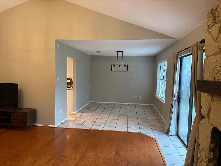 9703 Willers Way — Photo 4