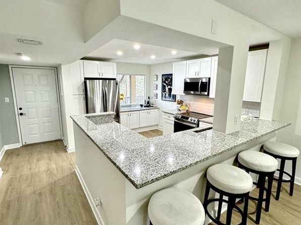 2208 S Cypress Bend Dr APT 308