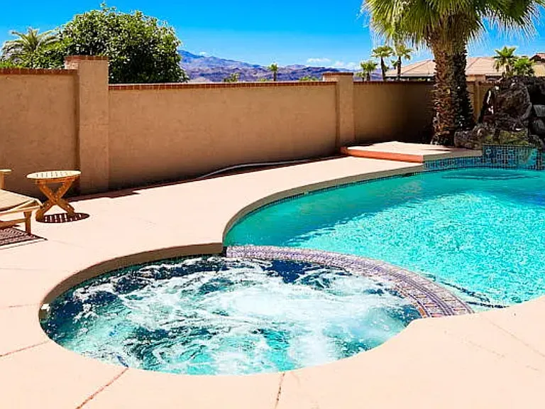 725 Paseo Granada — Photo 3