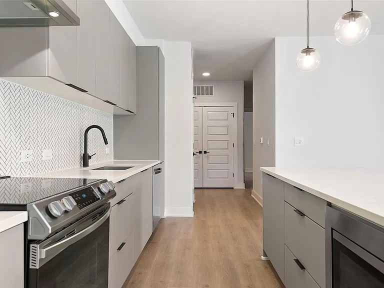 2500 Longview St #222 — Photo 7