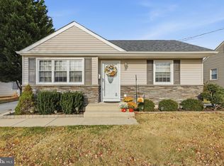 19 Farnsworth Ave, Maple Shade, NJ 08052