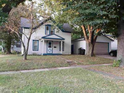 906 E Davenport St, Iowa City, IA, 52245