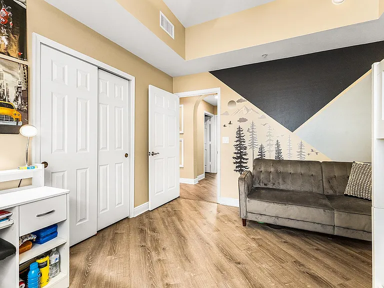 14121 Cambridge Dr #104 — Photo 8