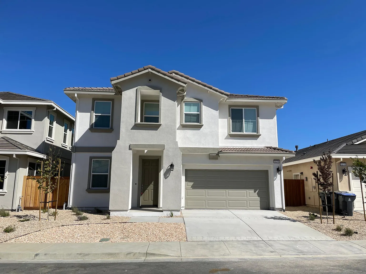 515 Yarrow Dr photo 1