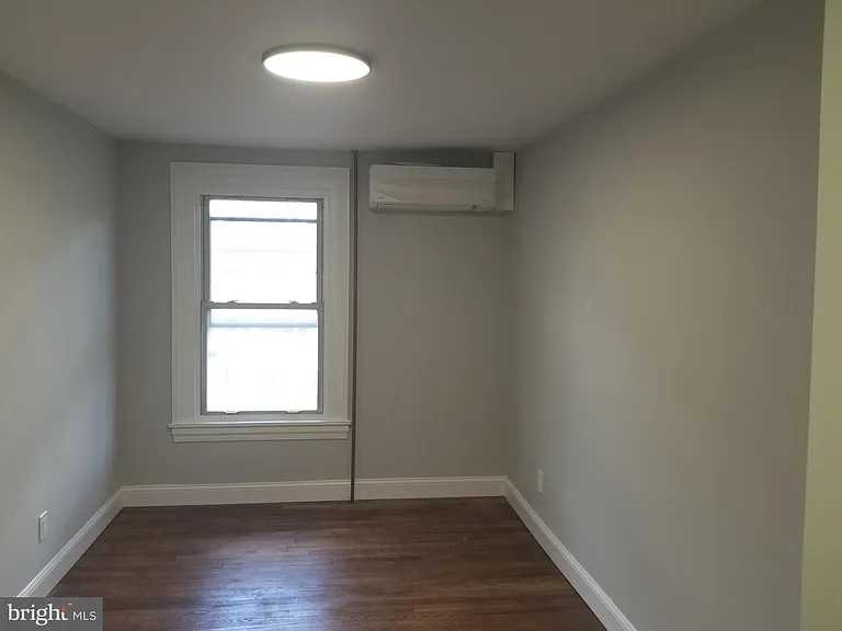 212 Warren St #3 — Photo 12
