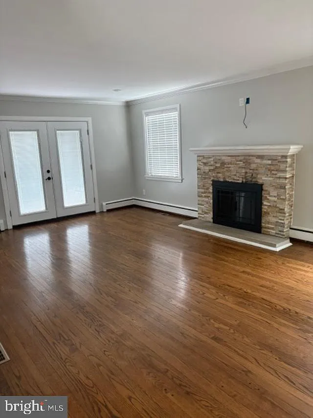 4 bed, 2073 sqft, $3,550 — Photo 4