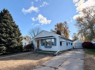 1043 14th Ave S, Clinton, IA 52732