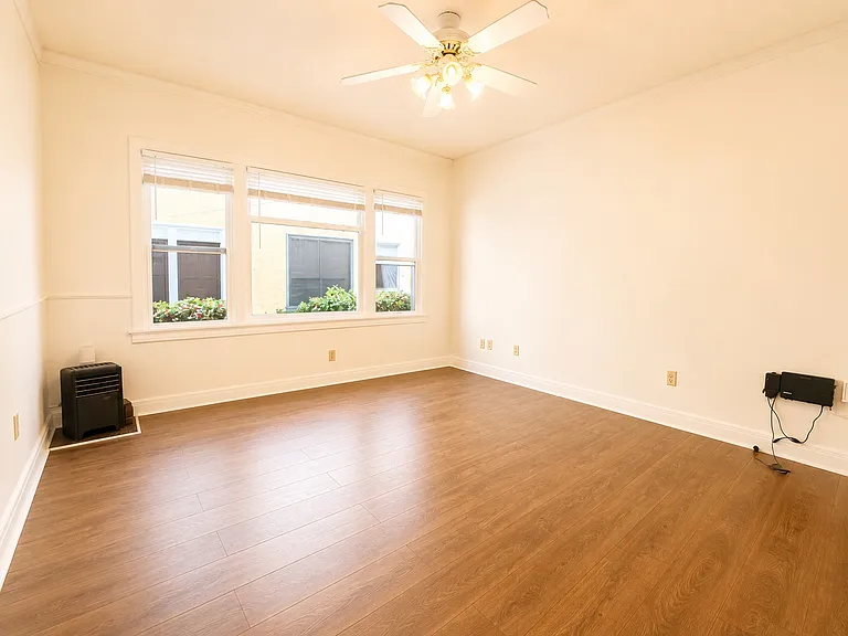 1044 E Appleton St #3 — Photo 4