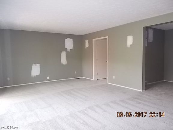 5th image of 19260 Heather Ln #A-8-2