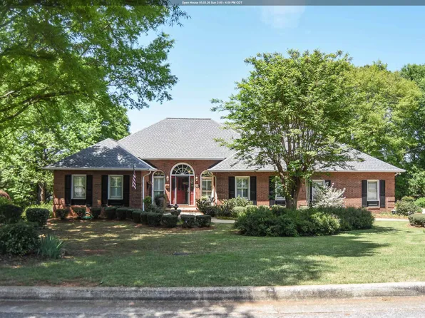 5234 Red Oak Dr, Oxford, AL 36203