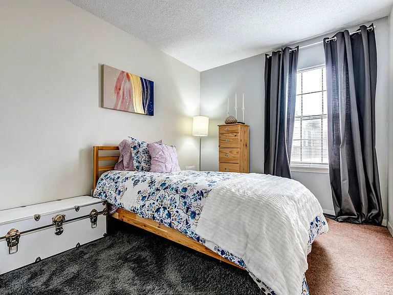 16-Silvertree+Communities-Model-Bedroom1