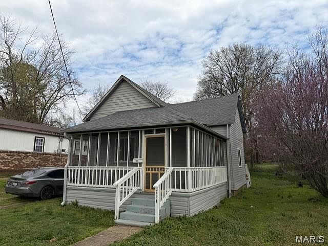 1st image of 721 Cynthia St