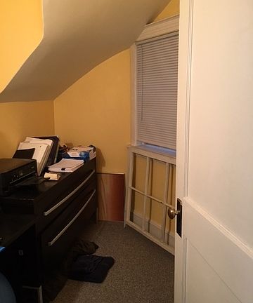 5th image of 1434 W Argyle St