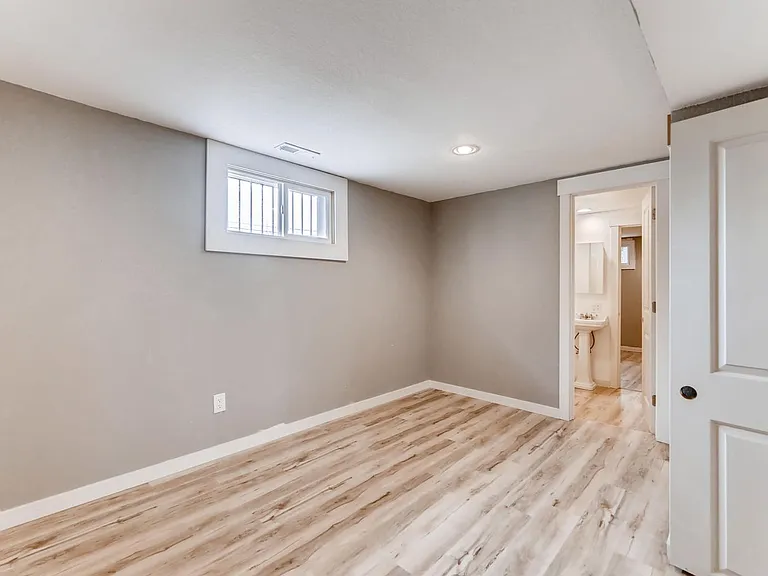 200 S Meade St #B — Photo 4