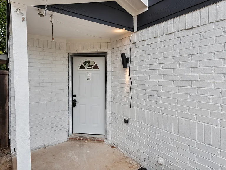 212 Creek Cove Dr — Photo 9