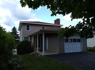 716 W Main St, Decorah, IA 52101