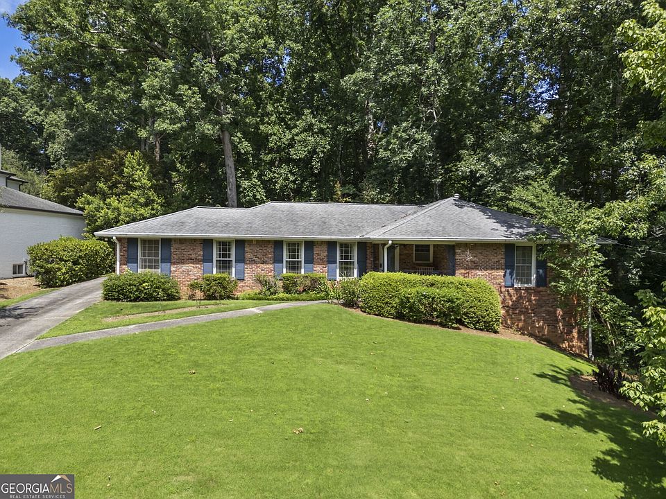 1st image of 4870 Lansbury Dr