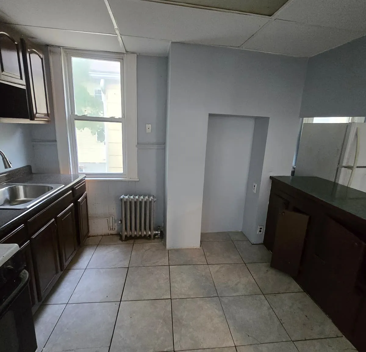 5 bed, $2,000 — Photo 2