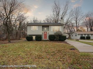 307 Sawyer Rd, Lansing, MI 48911