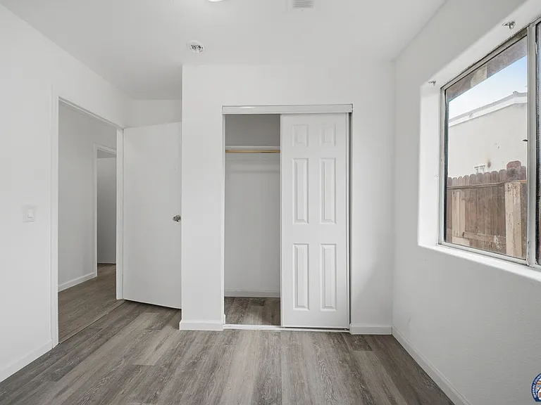 1077 Wozencraft St #2 — Photo 9