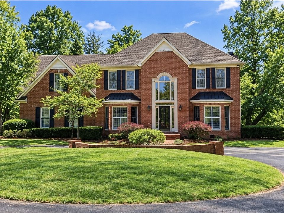 1st image of 67 Deerfield Ln