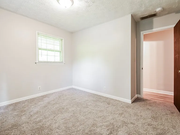 2725 Westford Ct — Photo 15