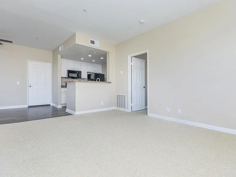 Villas Antonio Apartment Homes — Photo 21