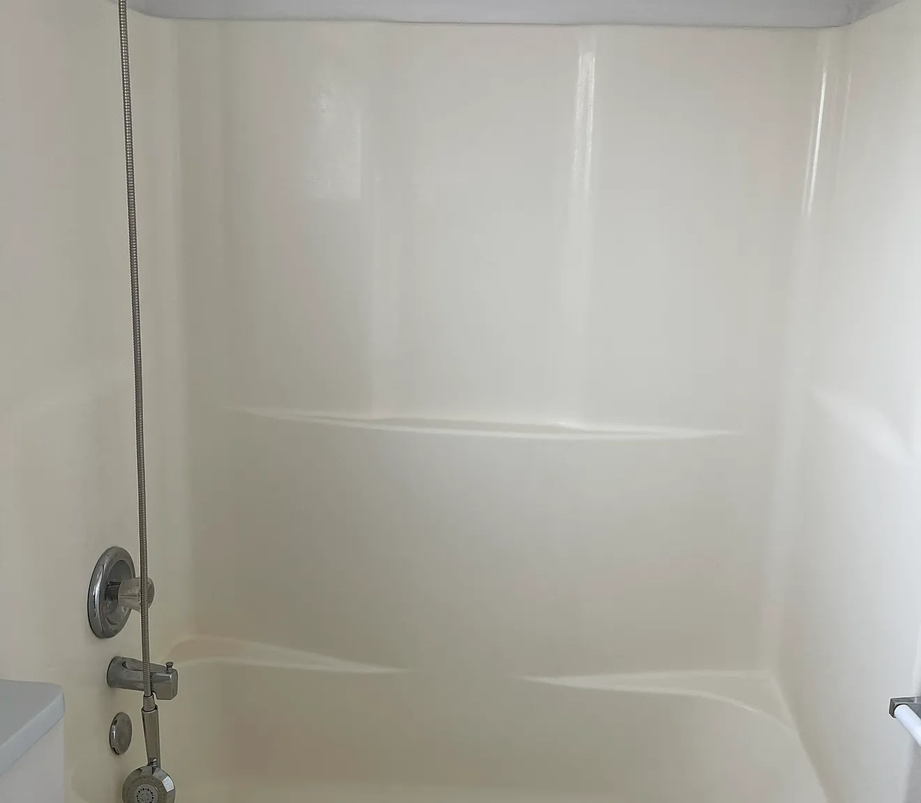 3 bed, $1,450 — Photo 1