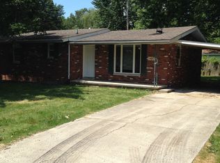 1014 Rhondell Ln, East Alton, IL