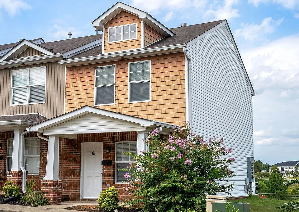 123 Kathryn Ct