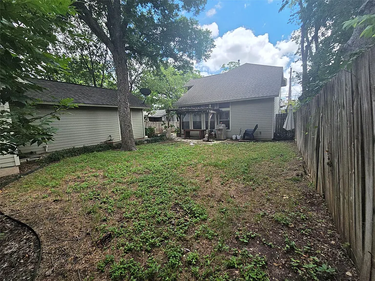 408 W Croslin St — Photo 27