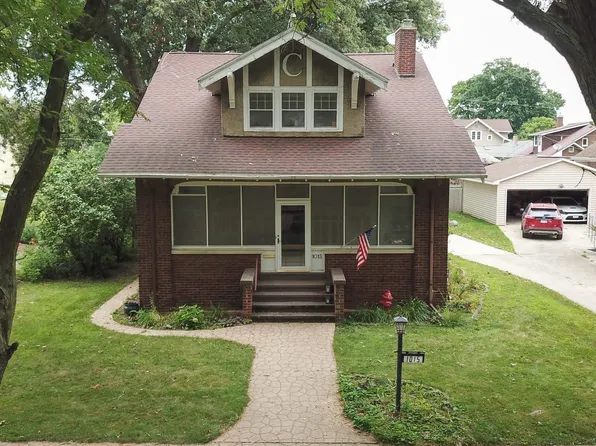 1015 Park Ave, Ackley, IA 50601
