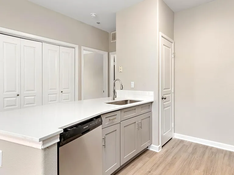 Niche Apartments — Photo 41