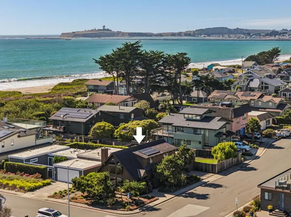 213 Roosevelt Blvd, Half Moon Bay, CA 94019